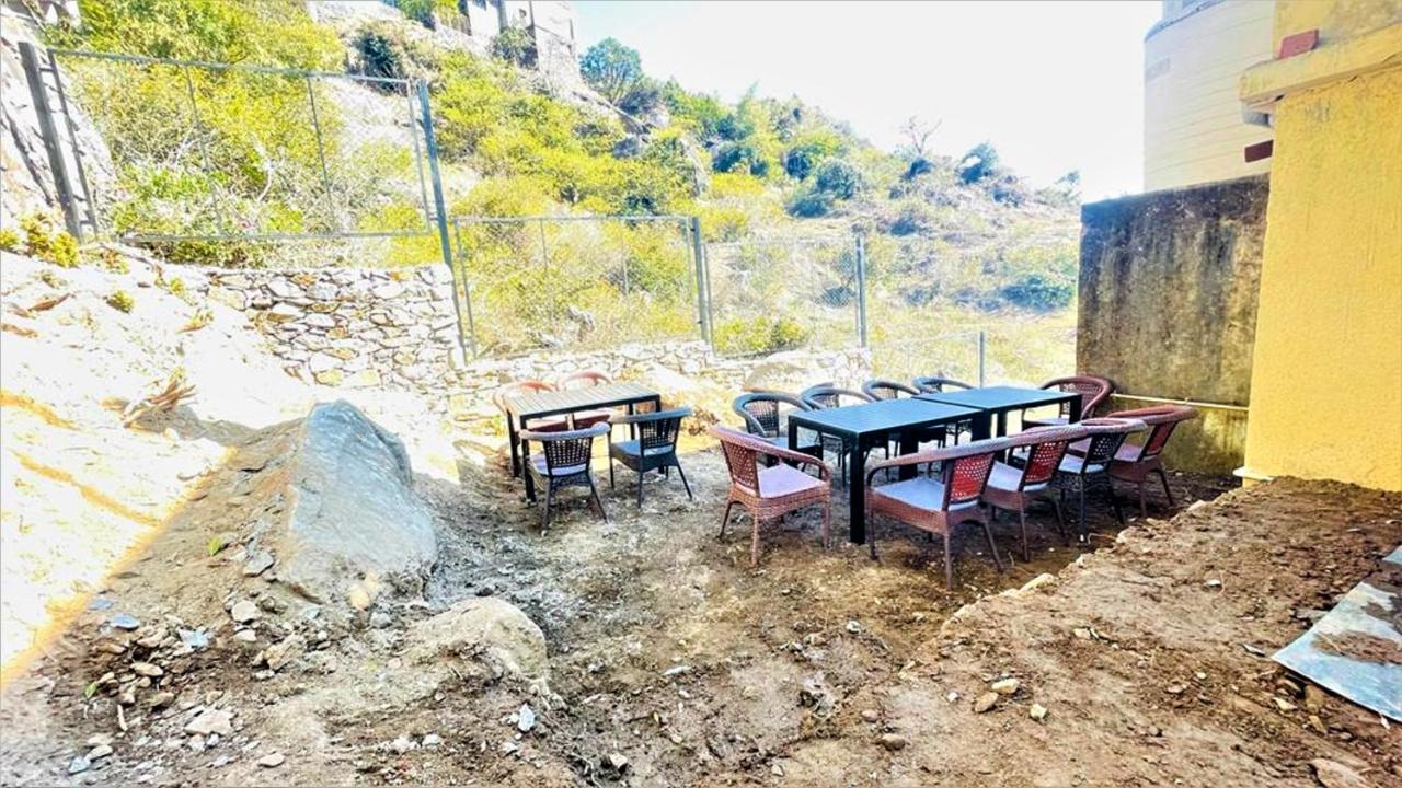 Shikhar Bunglow - A Stunning Valley View Bungalow In Mount Abu Acomodação com café da manhã Exterior foto