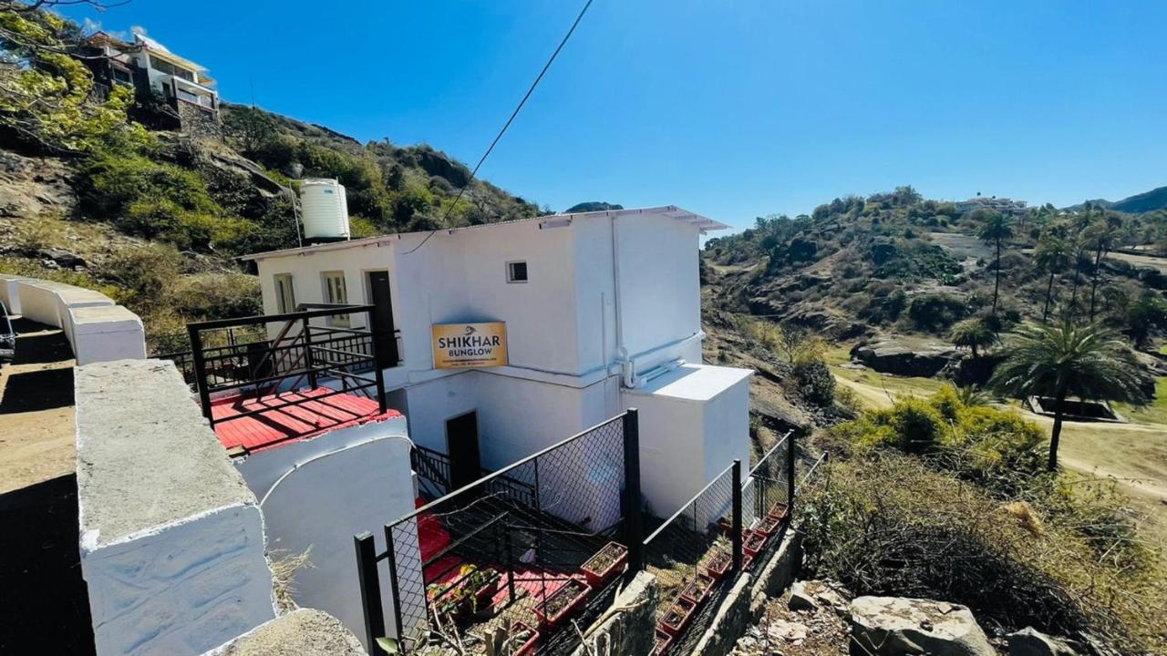 Shikhar Bunglow - A Stunning Valley View Bungalow In Mount Abu Acomodação com café da manhã Exterior foto
