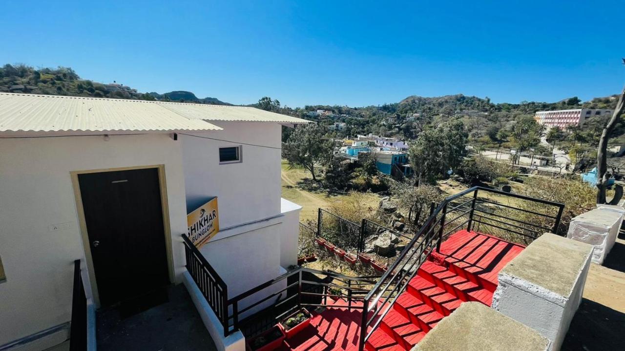 Shikhar Bunglow - A Stunning Valley View Bungalow In Mount Abu Acomodação com café da manhã Exterior foto