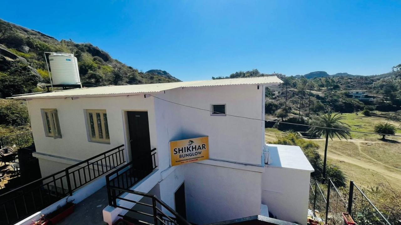 Shikhar Bunglow - A Stunning Valley View Bungalow In Mount Abu Acomodação com café da manhã Exterior foto