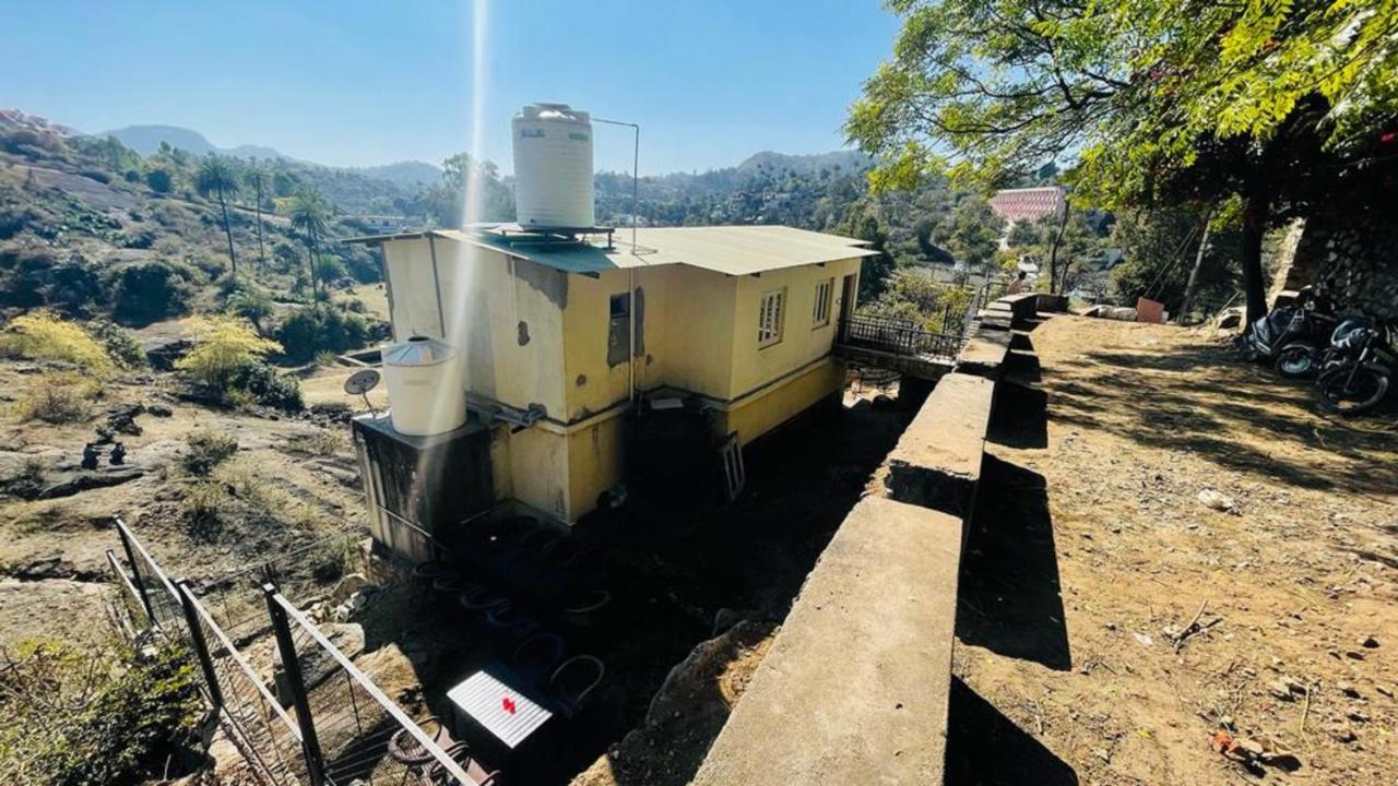 Shikhar Bunglow - A Stunning Valley View Bungalow In Mount Abu Acomodação com café da manhã Exterior foto